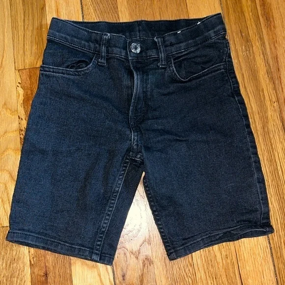 Kids H&M shorts EUC 6/7 stretchy denim black. - Picture 1 of 2